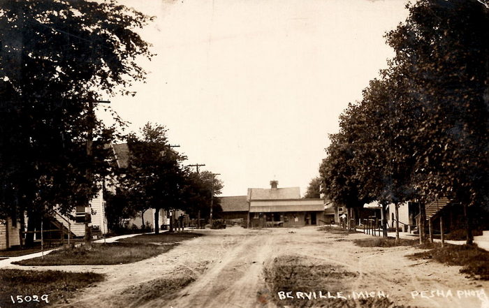 Berville - Old Postcard Of Berville